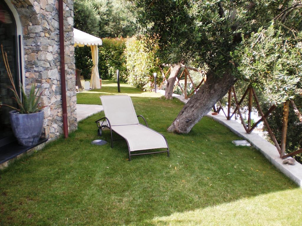 Villa Degli Ulivi B&B Finale Ligure Bagian luar foto